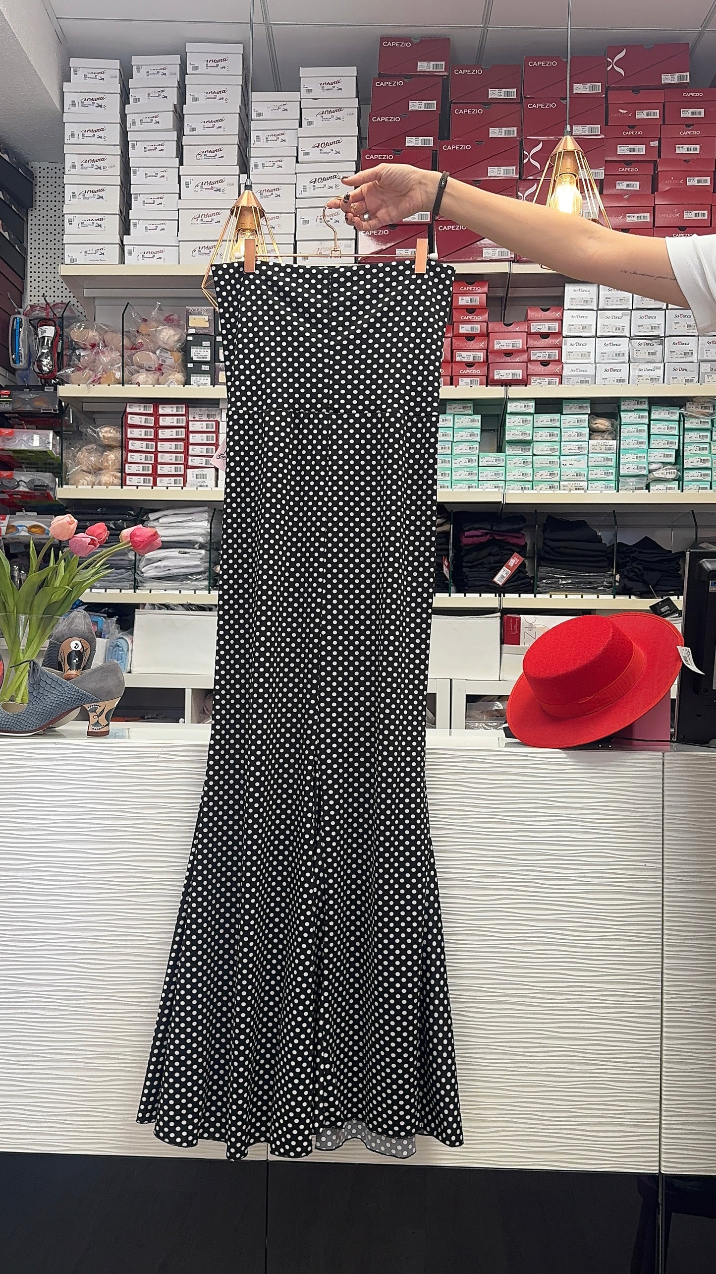 Falda flamenca topos